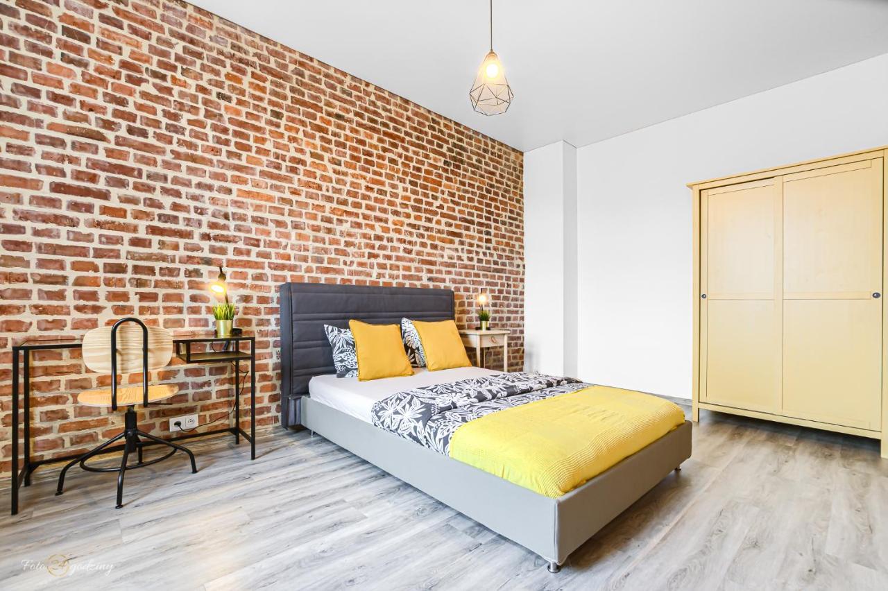 Uno Apartaments Katowice Bagian luar foto