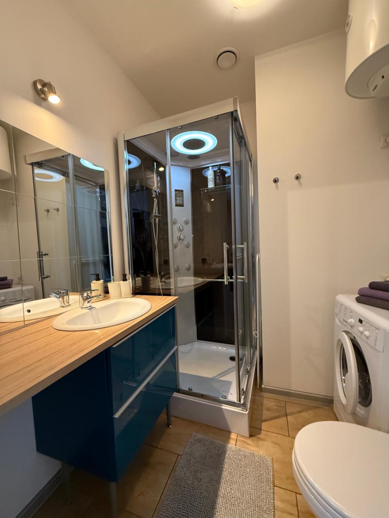 Uno Apartaments Katowice Bagian luar foto