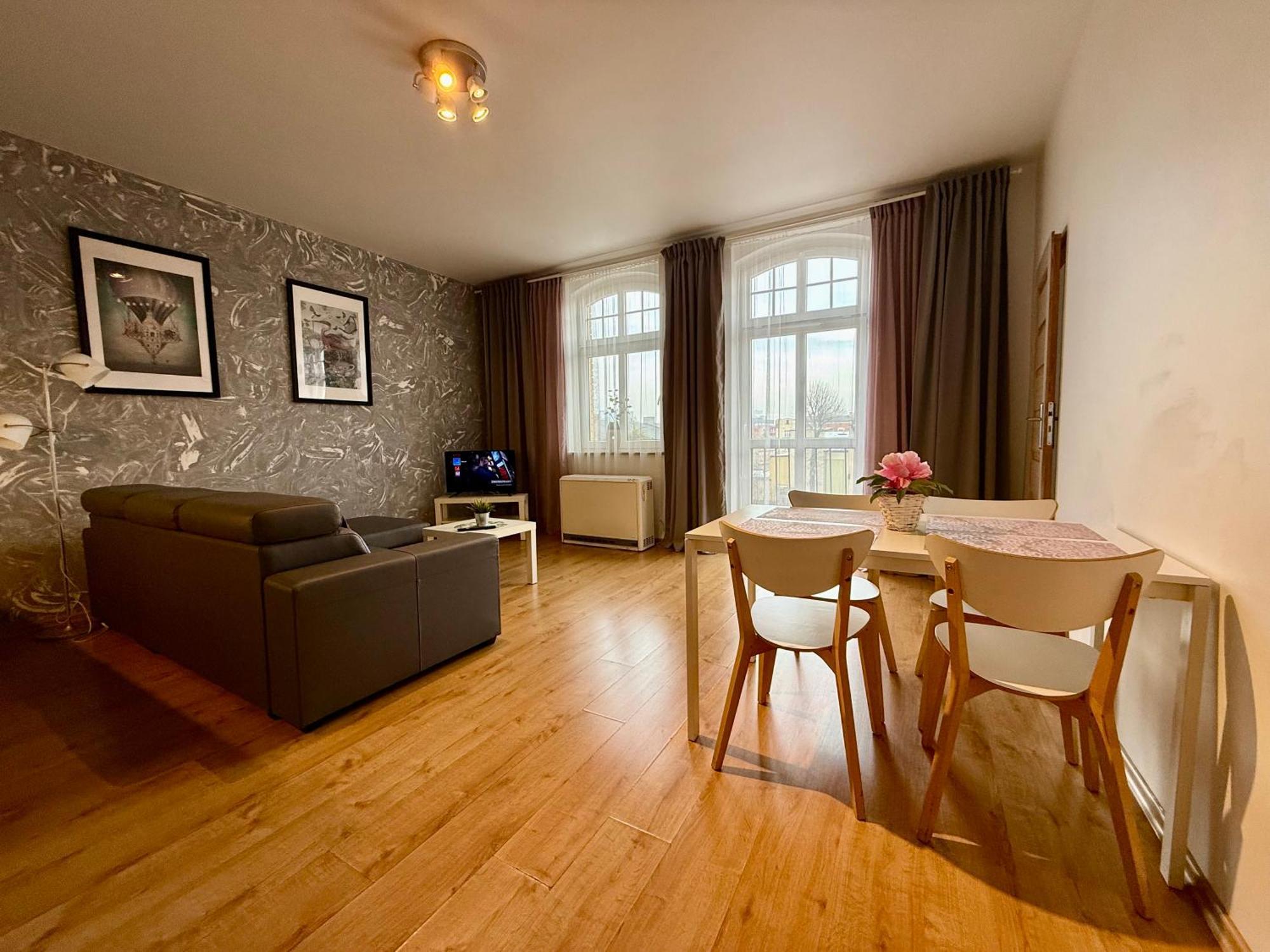 Uno Apartaments Katowice Bagian luar foto