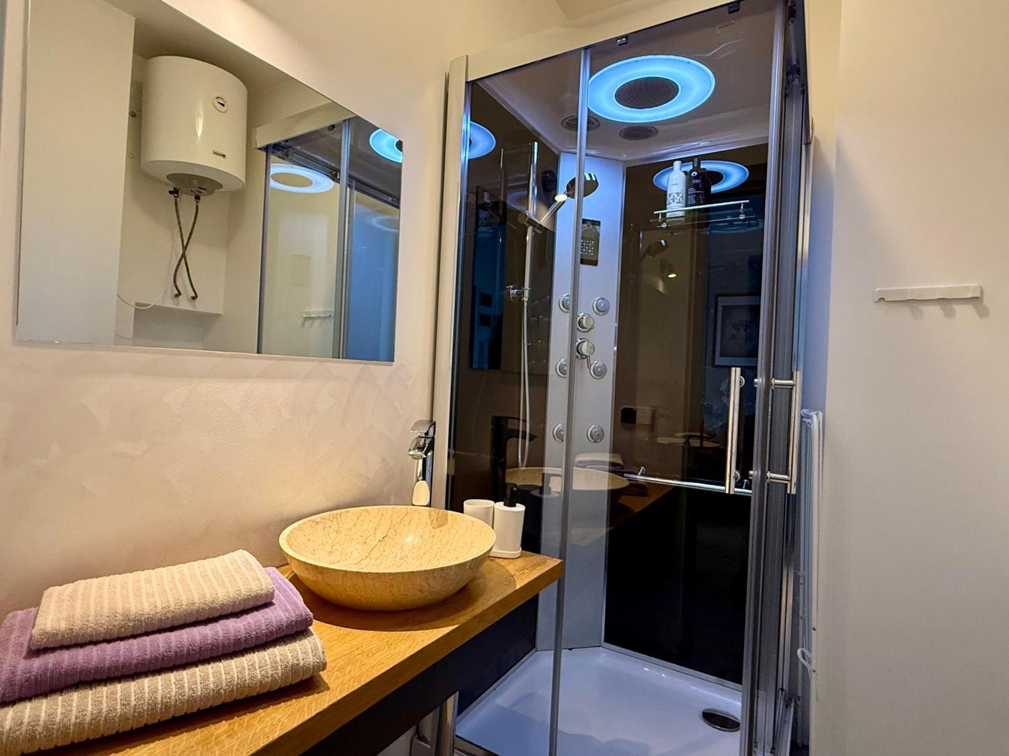 Uno Apartaments Katowice Bagian luar foto