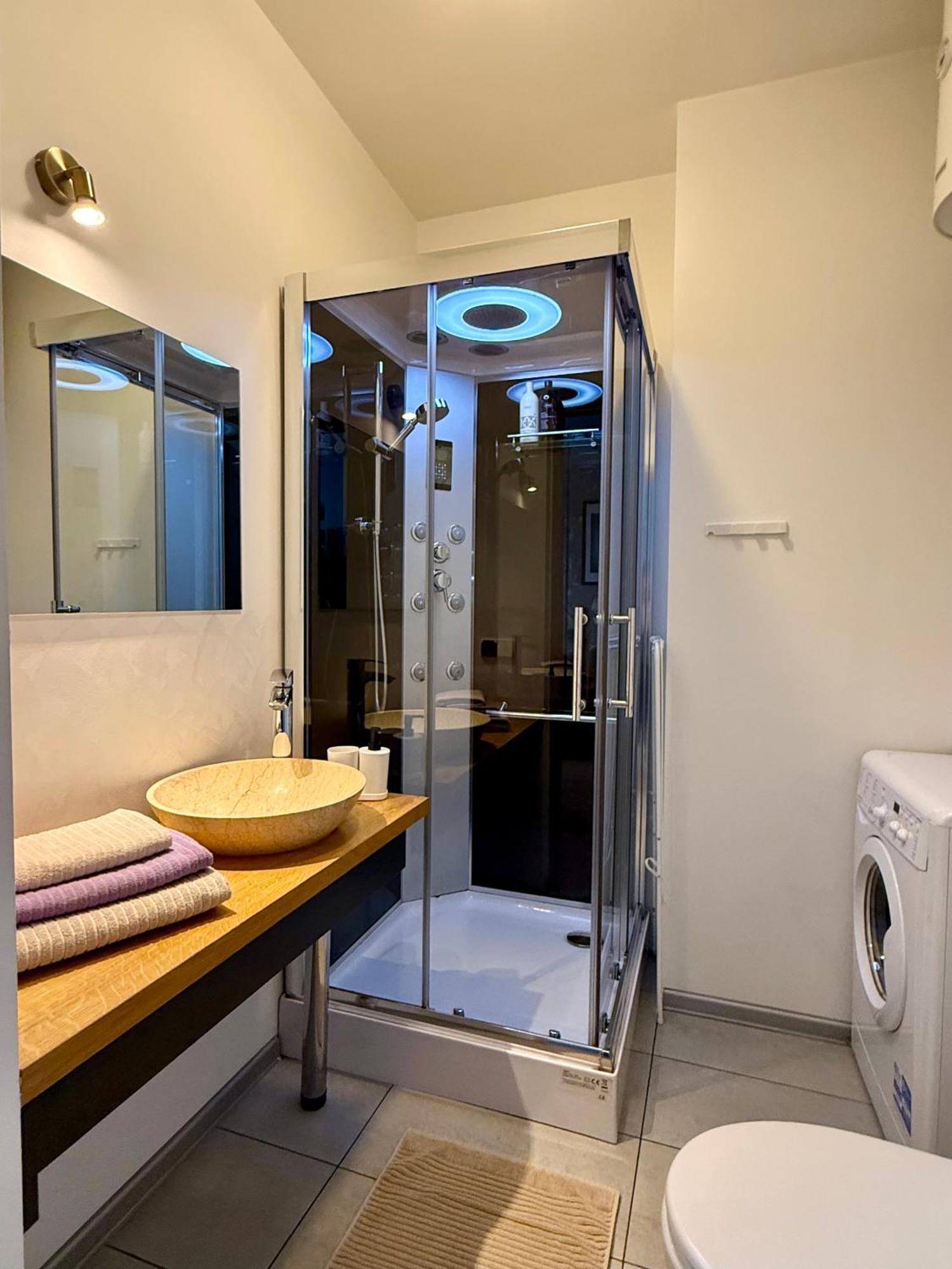 Uno Apartaments Katowice Bagian luar foto